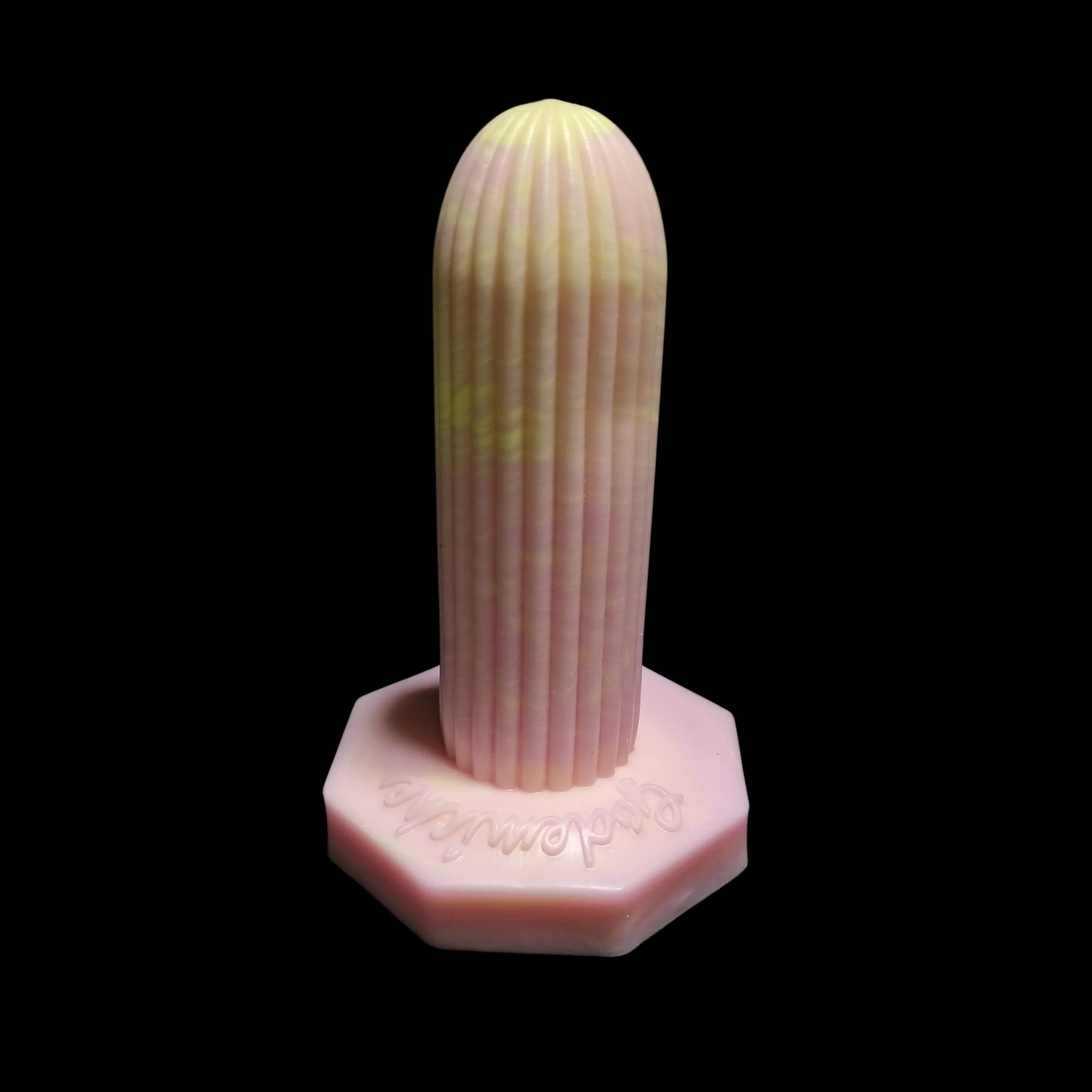 GP23- The Twister - Size Small 4.3" - Soft  Firmness - 2 Colour Fade